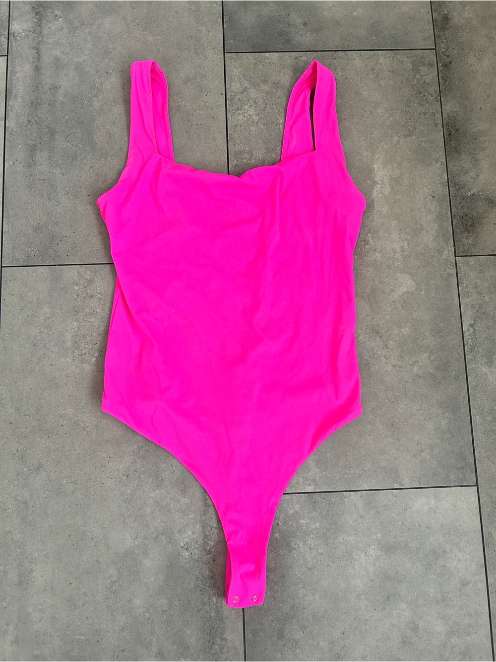 NWOT Inlyric hot pink square neck bodysuit thong M